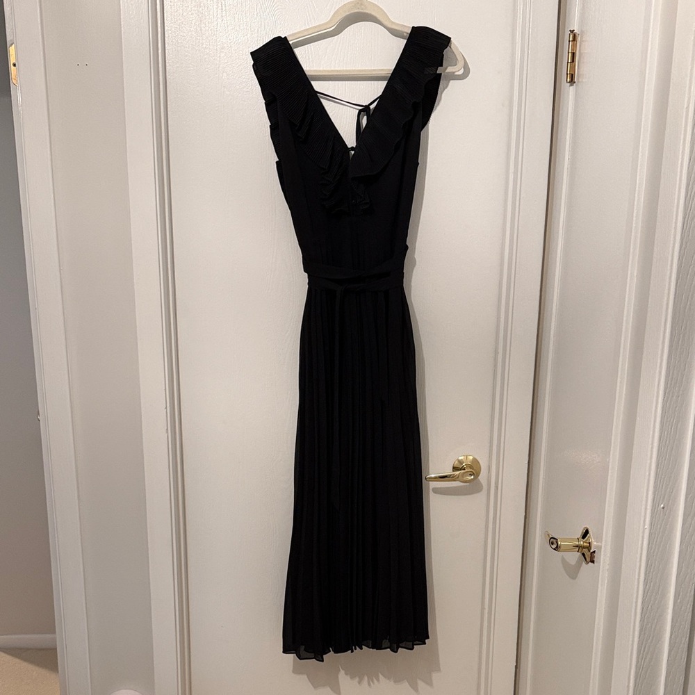 Lulu's Black Ruffle V-Neck Pleated Maxi Dress